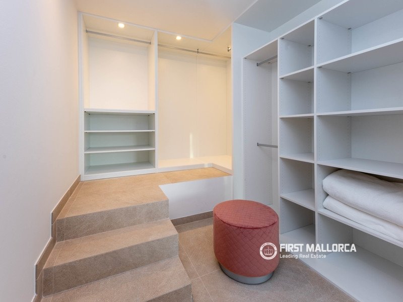 Huvila Mallorca, Espanja 4 makuuhuonetta, 372 m2 No. 178131