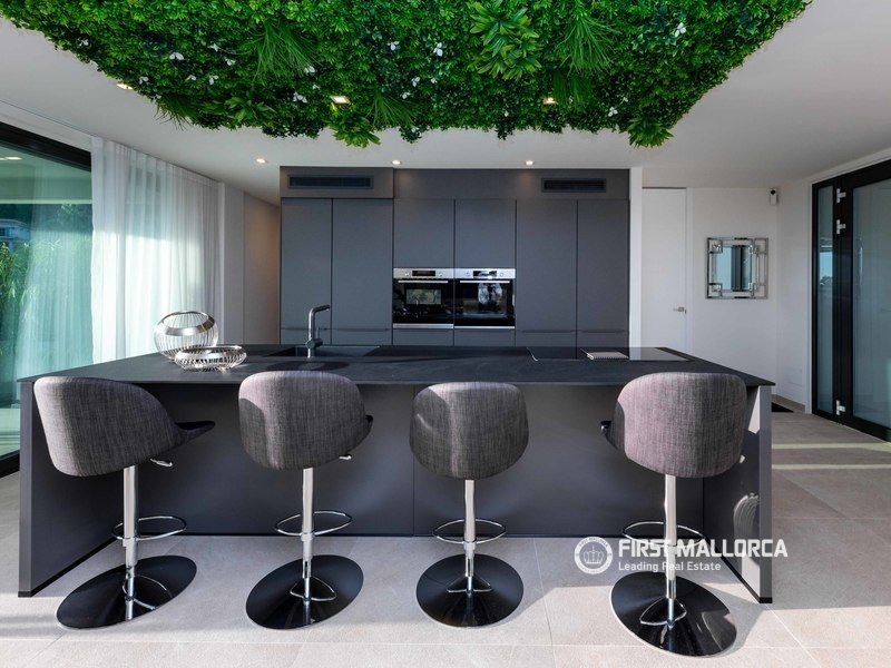 Huvila Mallorca, Espanja 4 makuuhuonetta, 372 m2 No. 178131