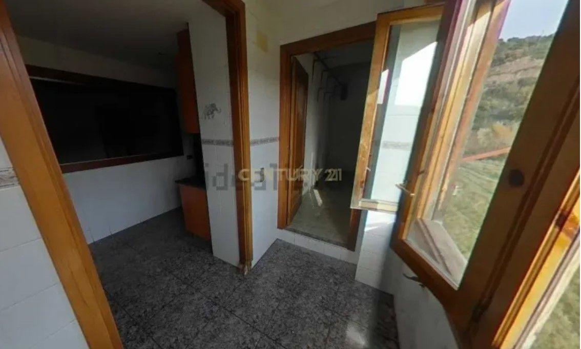 Apartamento en Puig-reig, Barcelona, España 2 dormitorios, 75 m2 No. 193832