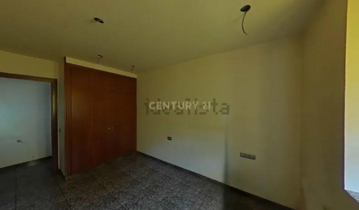 Apartamento en Puig-reig, Barcelona, España 2 dormitorios, 75 m2 No. 193832