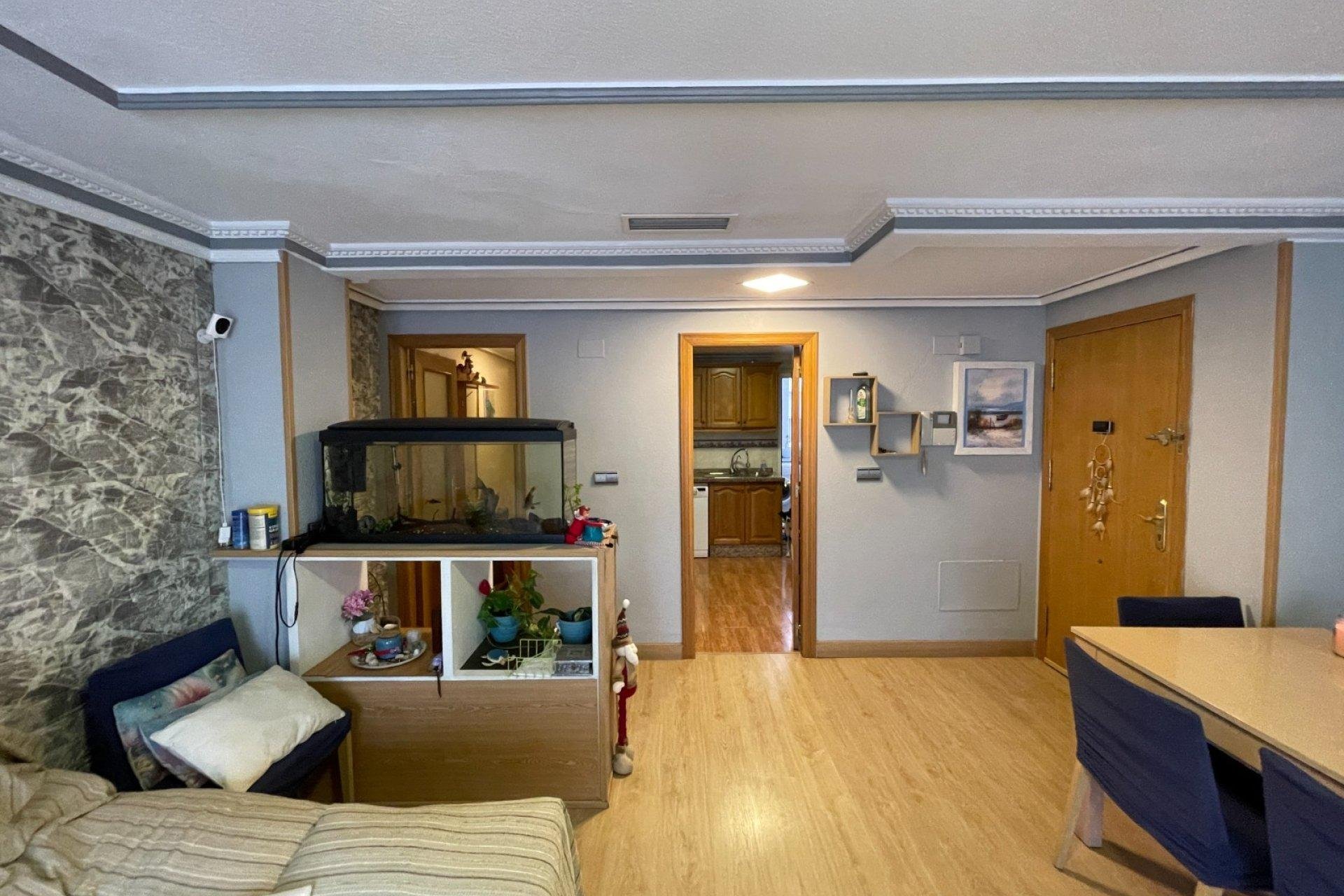 Apartment in Torrevieja, Alicante, Spain 4 bedrooms, 110 sq.m. No. 142717