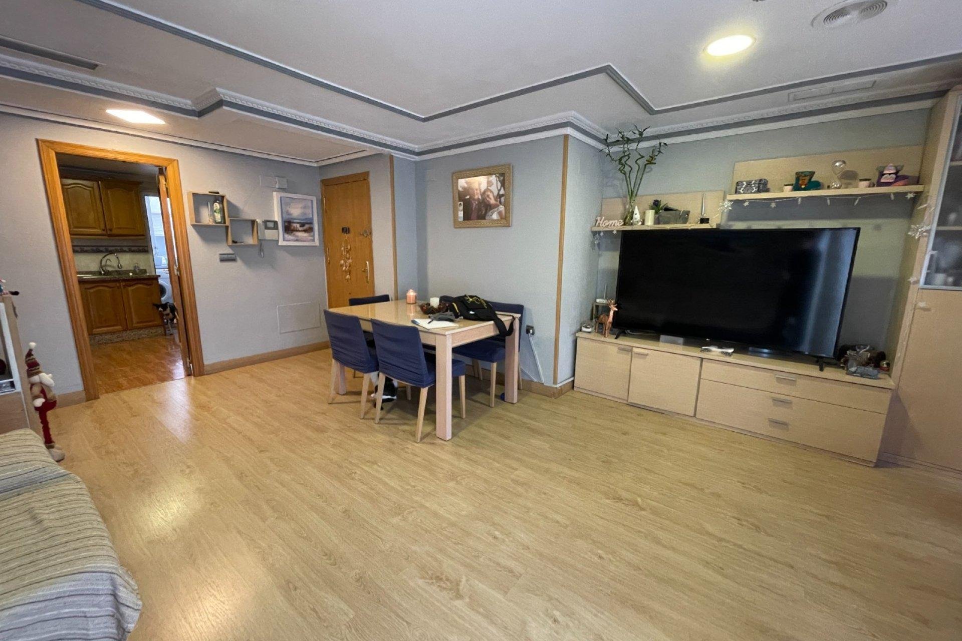 Apartment in Torrevieja, Alicante, Spain 4 bedrooms, 110 sq.m. No. 142717