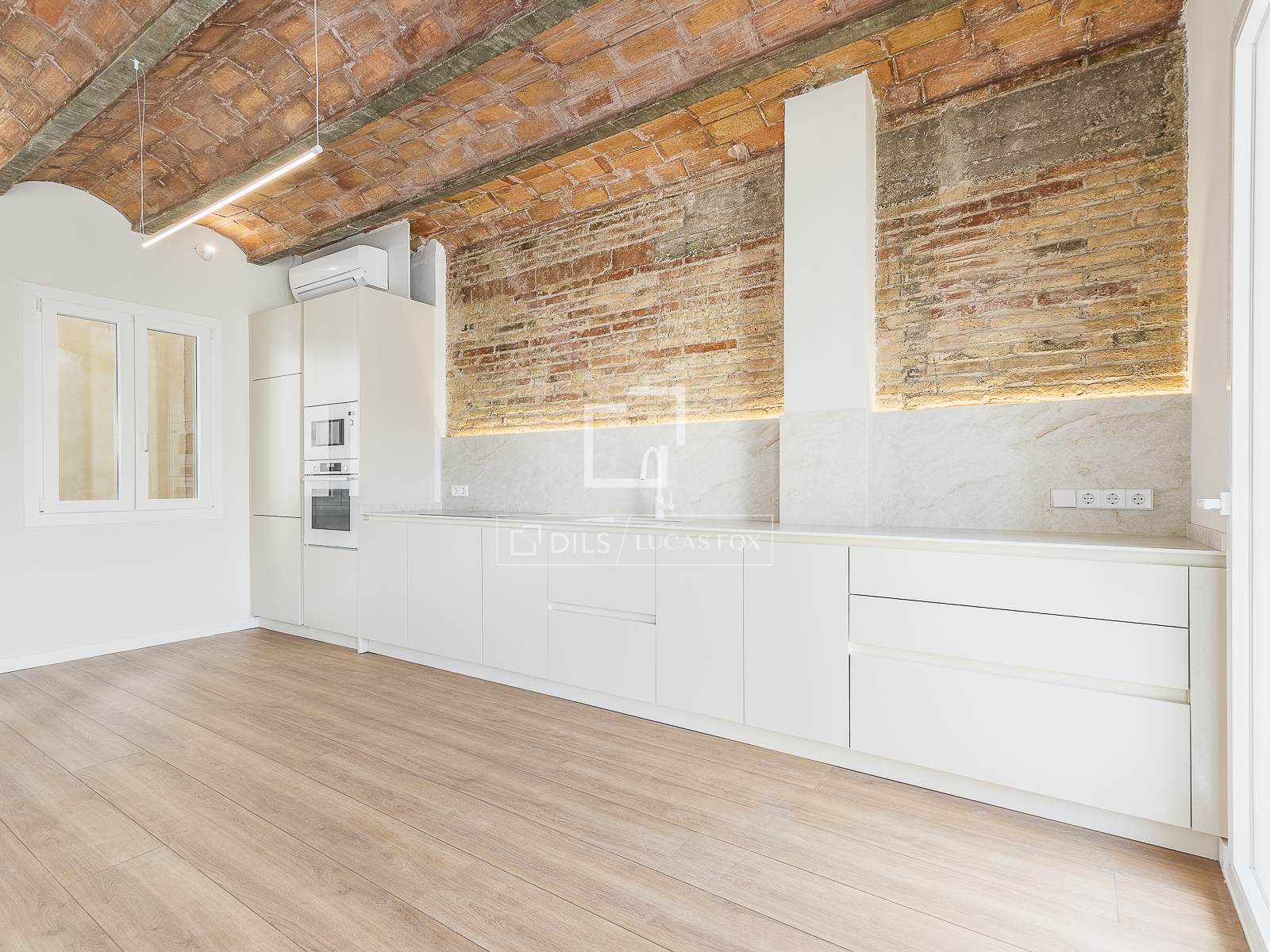 Apartamento en Barcelona, España 3 dormitorios, 84 m2 No. 150668