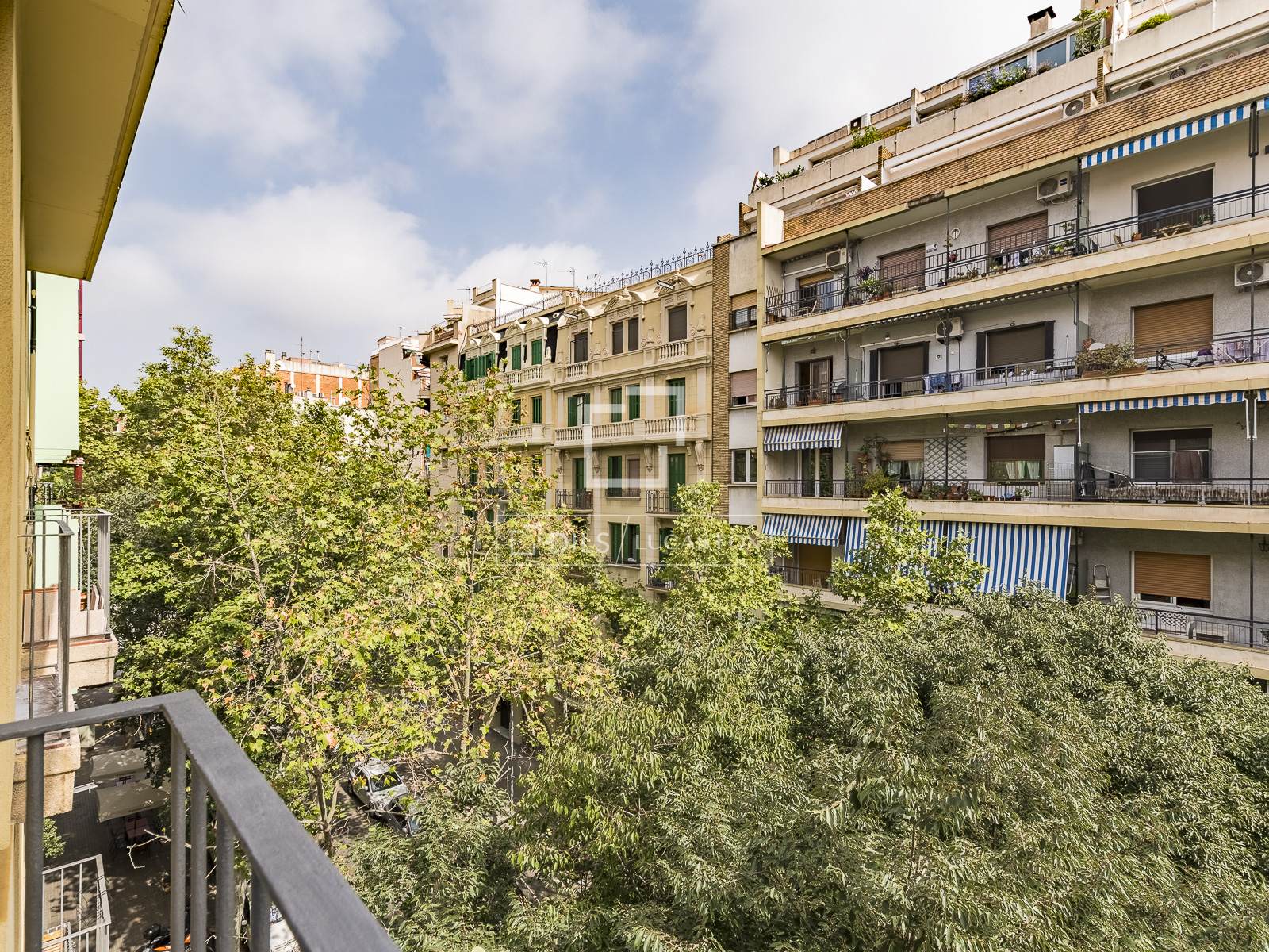Apartamento en Barcelona, España 3 dormitorios, 84 m2 No. 150668