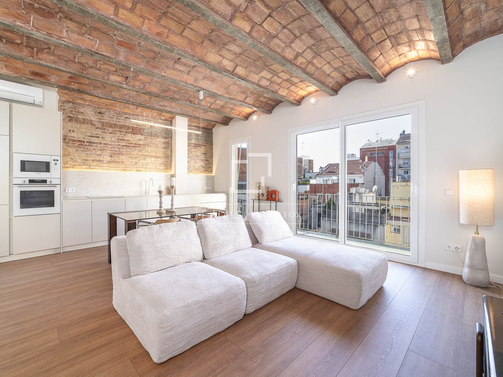 Apartamento en Barcelona, España 3 dormitorios, 84 m2 No. 150668