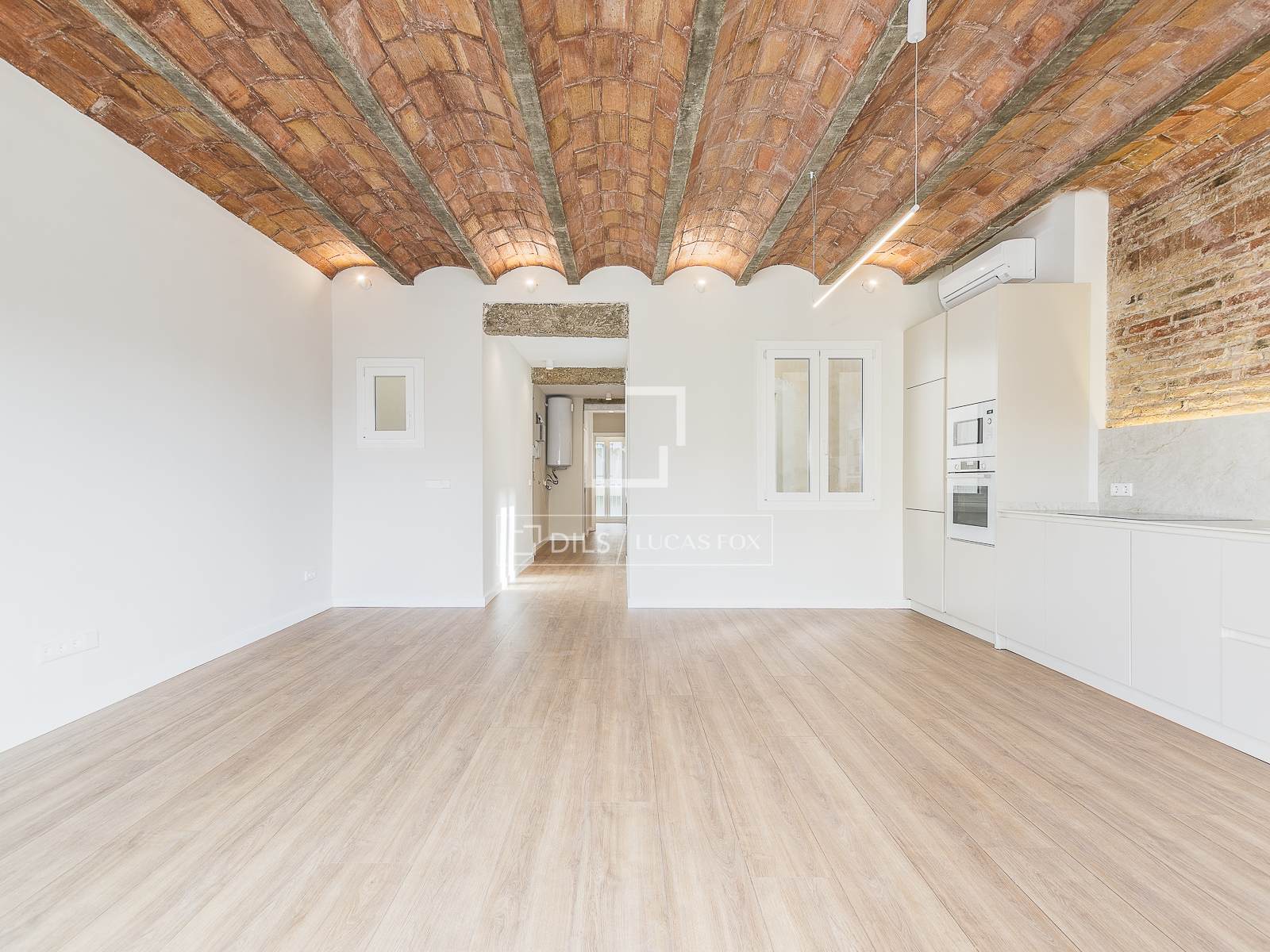 Apartamento en Barcelona, España 3 dormitorios, 84 m2 No. 150668