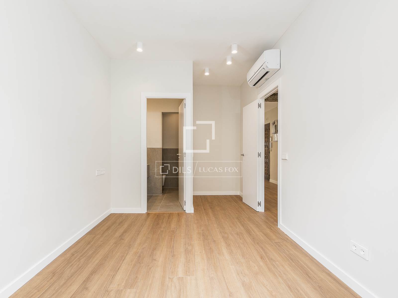 Apartamento en Barcelona, España 3 dormitorios, 84 m2 No. 150668