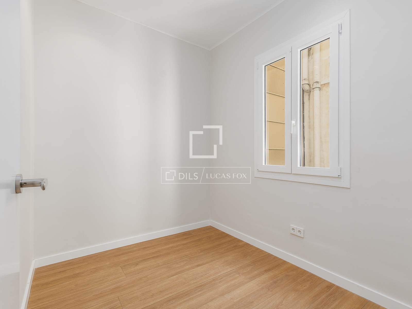 Apartamento en Barcelona, España 3 dormitorios, 84 m2 No. 150668