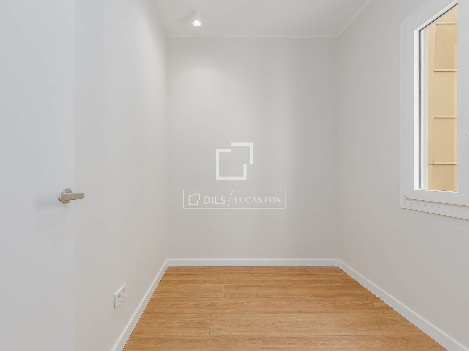 Apartamento en Barcelona, España 3 dormitorios, 84 m2 No. 150668