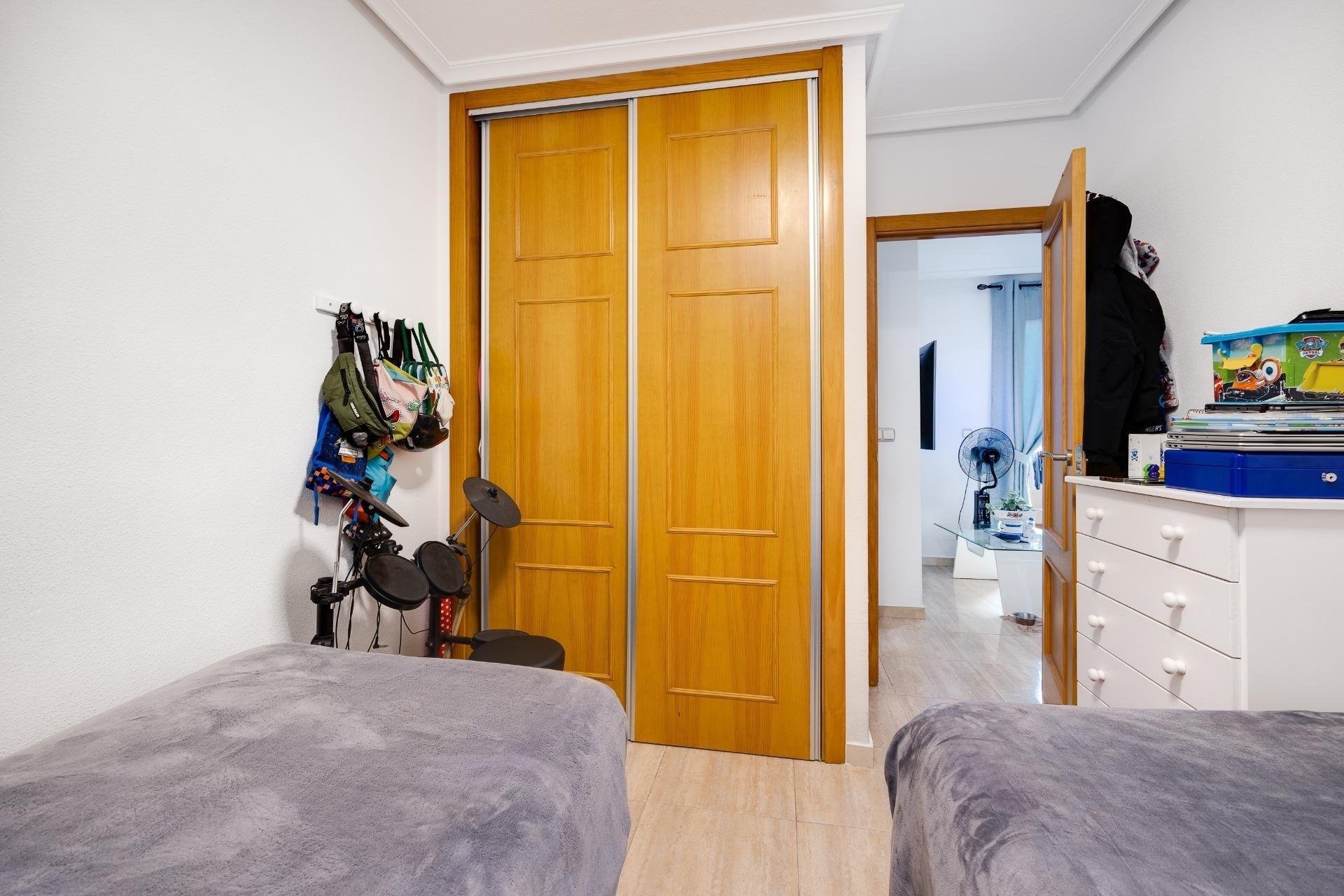 Квартира в Торревьеха, Аликанте, Испания 2 спальни, 80м2 №177527
