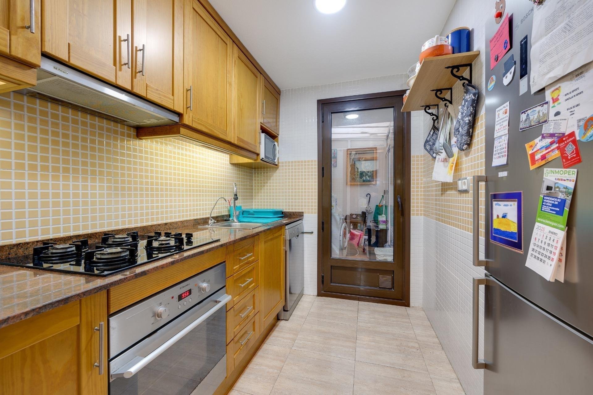 Квартира в Торревьеха, Аликанте, Испания 2 спальни, 80м2 №177527