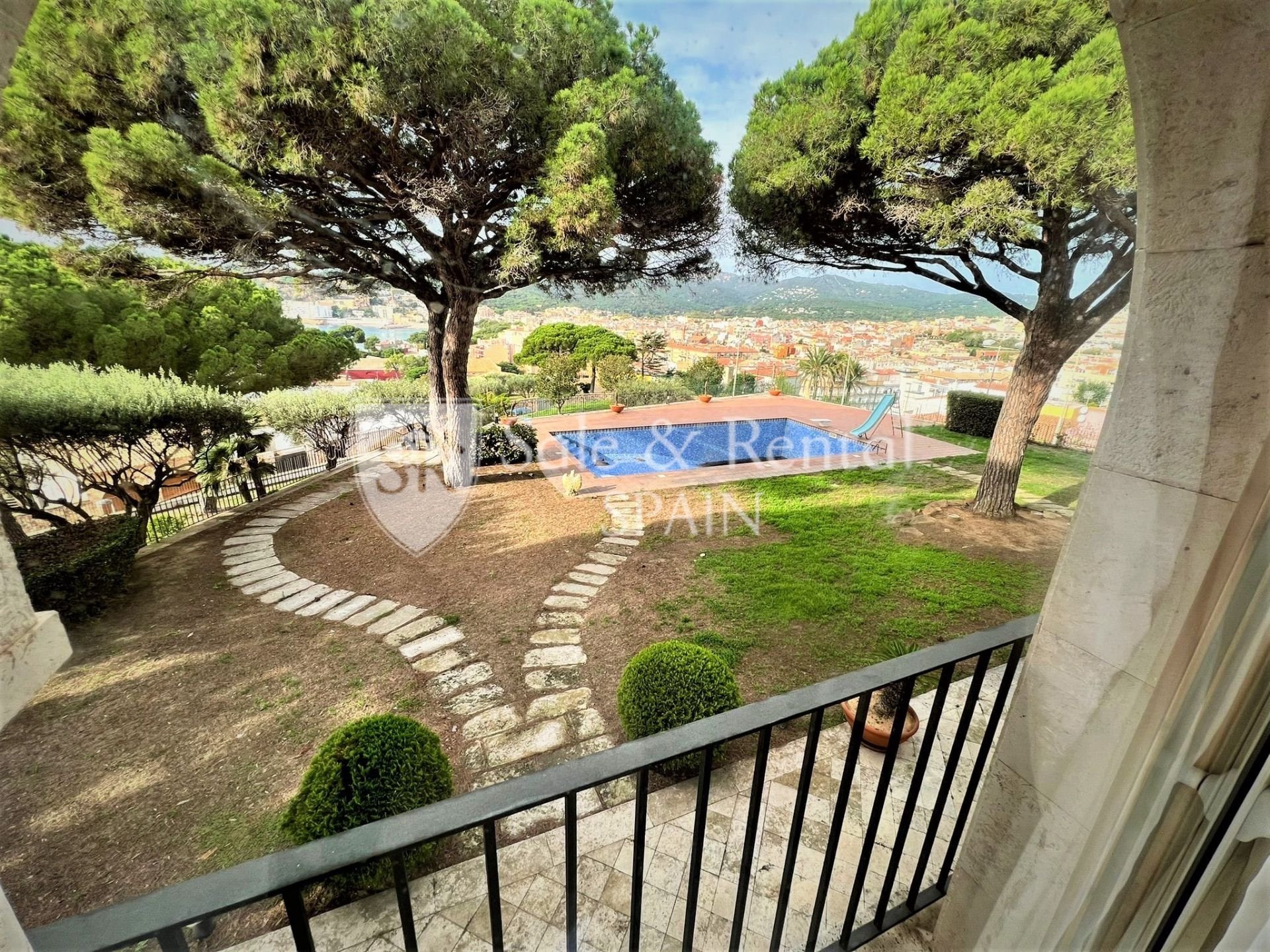House in Sant Feliu de Guixols, Girona, Spain 10 bedrooms, 1323 sq.m. No. 166496