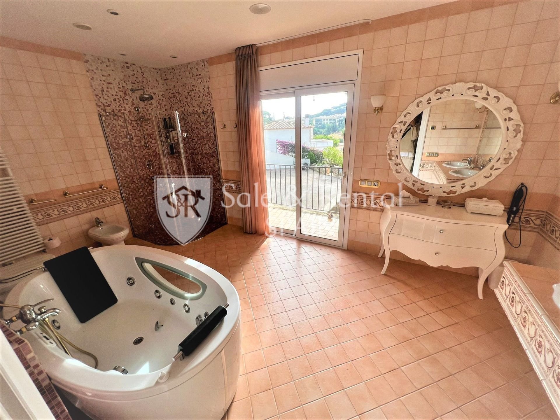 House in Sant Feliu de Guixols, Girona, Spain 10 bedrooms, 1323 sq.m. No. 166496