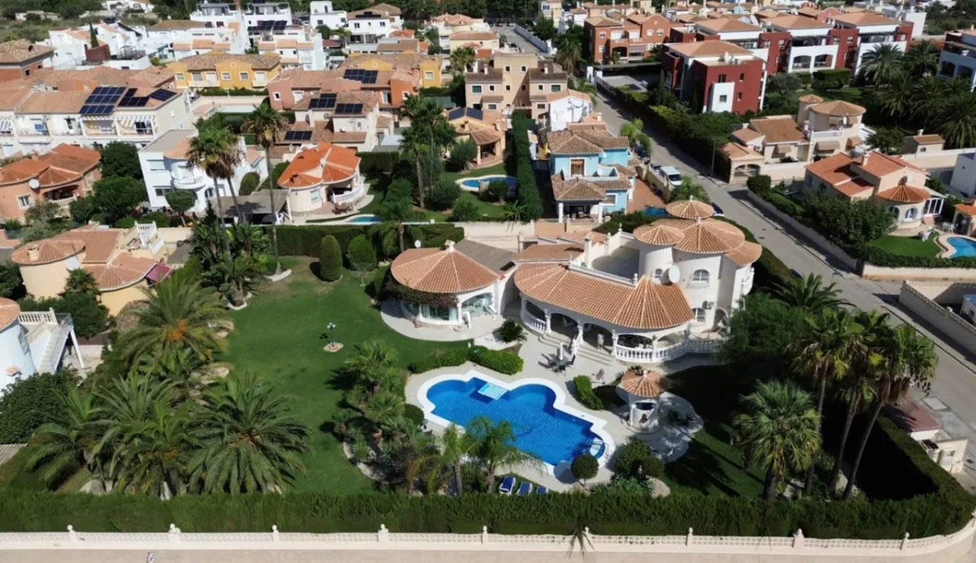 Huvila Denia, Alicante, Espanja 3 makuuhuonetta, 303 m2 No. 195665