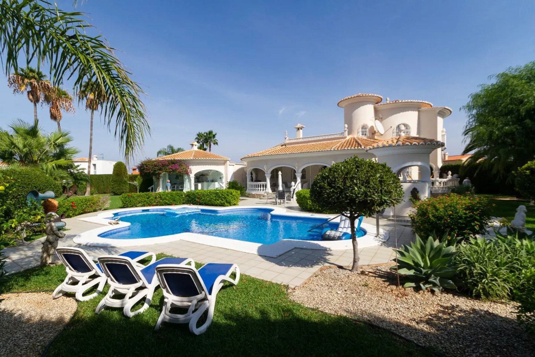 Huvila Denia, Alicante, Espanja 3 makuuhuonetta, 303 m2 No. 195665