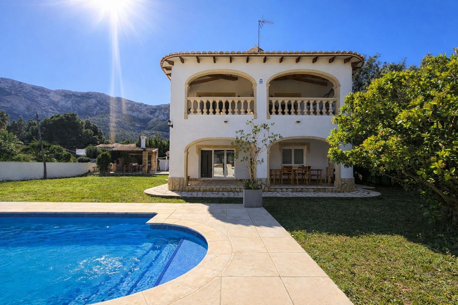 Villa à Denia, Alicante, Espagne 3 chambres, 330 m2 No. 195663