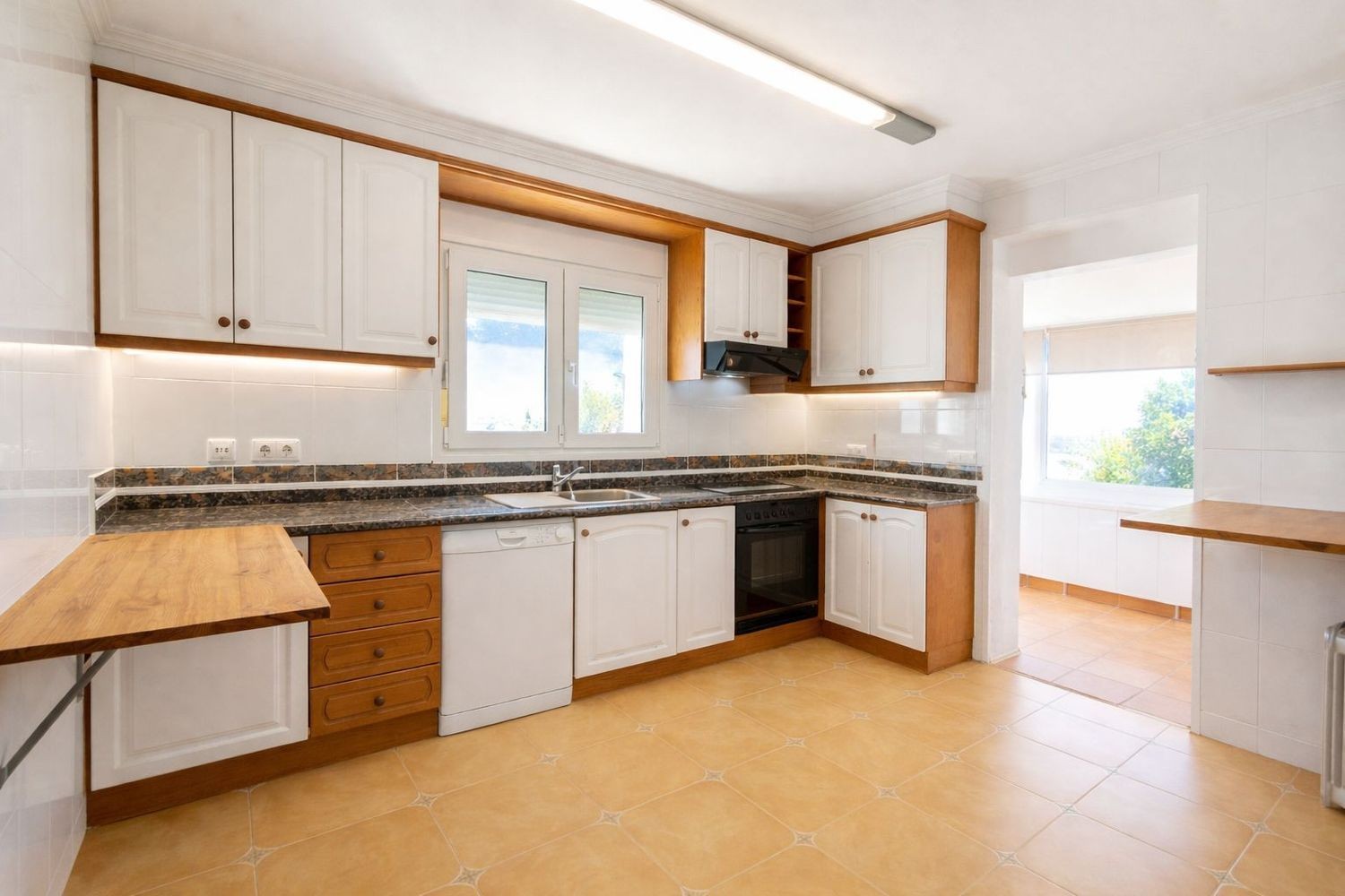 Villa à Denia, Alicante, Espagne 3 chambres, 330 m2 No. 195663