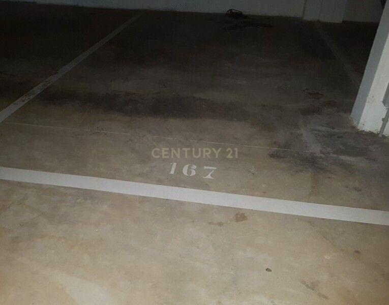Garaje en Sant Joan Despí, Barcelona, España 23 m2 No. 186600