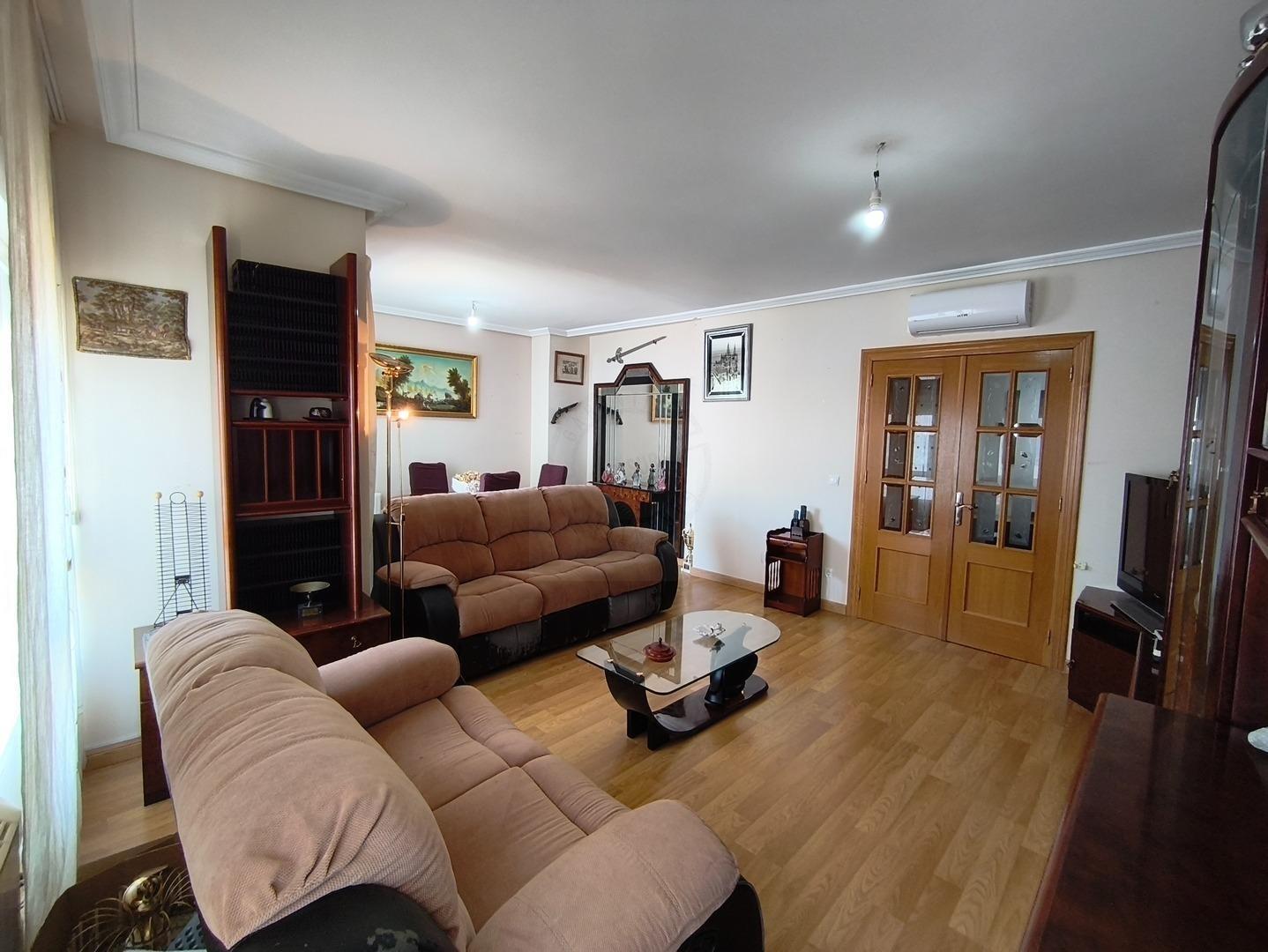 Appartamento a Torrevieja, Alicante, Spagna 2 camere da letto, 96 mq. N° 184360