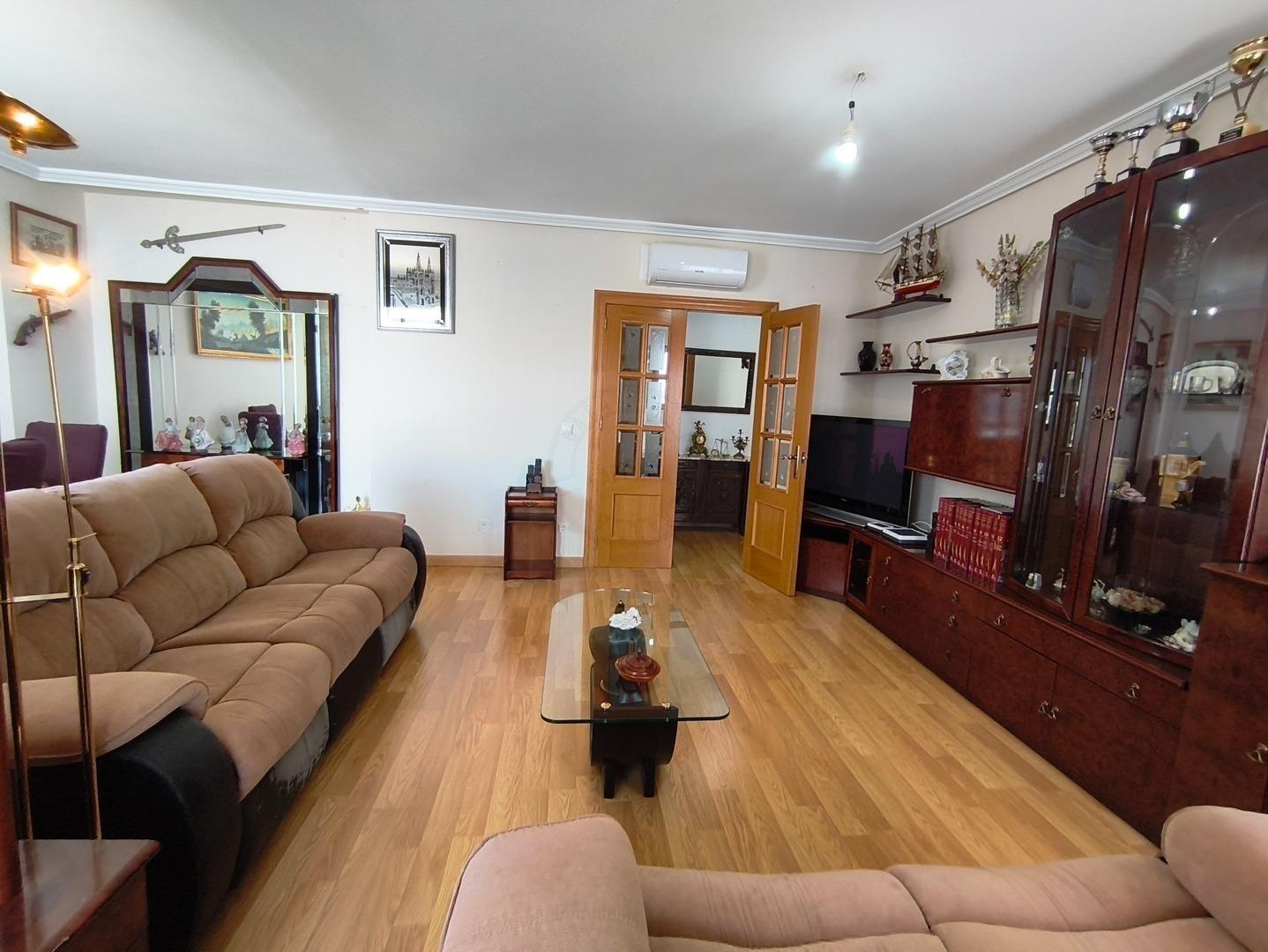 Appartamento a Torrevieja, Alicante, Spagna 2 camere da letto, 96 mq. N° 184360