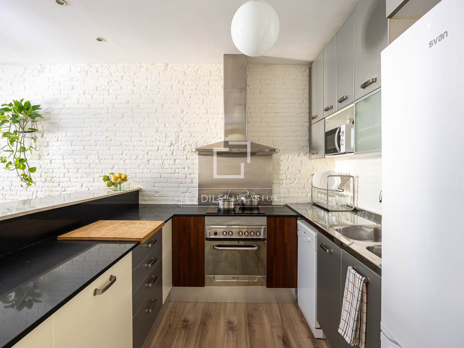 Dzīvoklis Barcelona, Spānijā 2 istabas, 104 m2 Nr. 192848