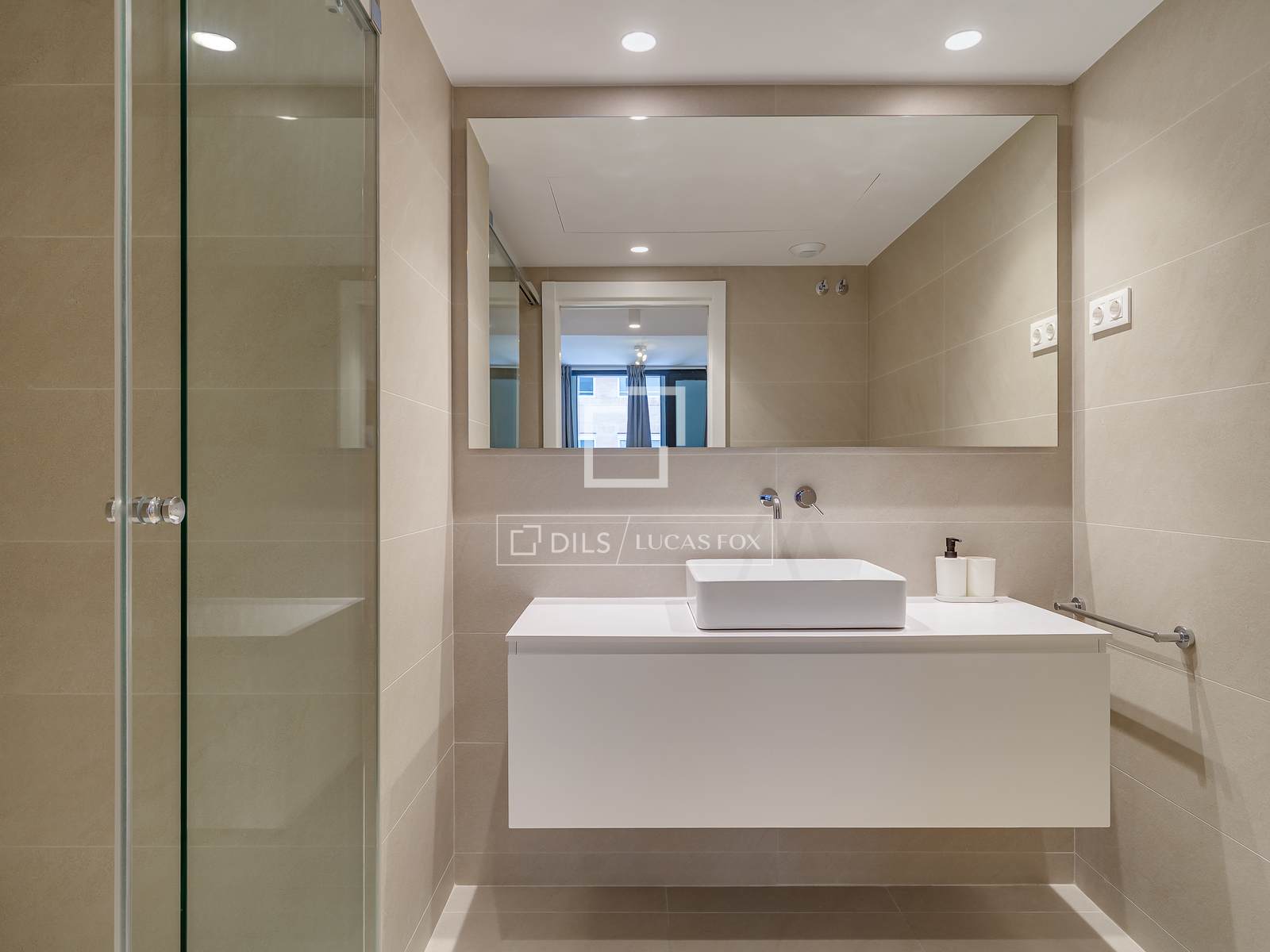Dzīvoklis Barcelona, Spānijā 2 istabas, 74 m2 Nr. 192851