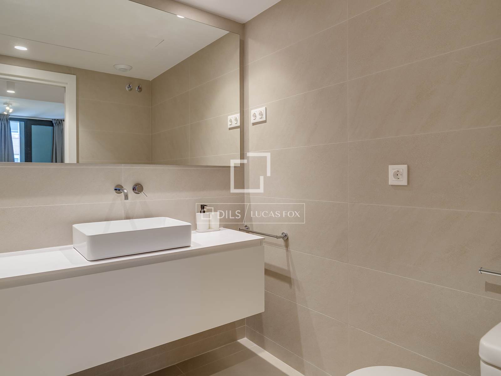 Dzīvoklis Barcelona, Spānijā 2 istabas, 74 m2 Nr. 192851