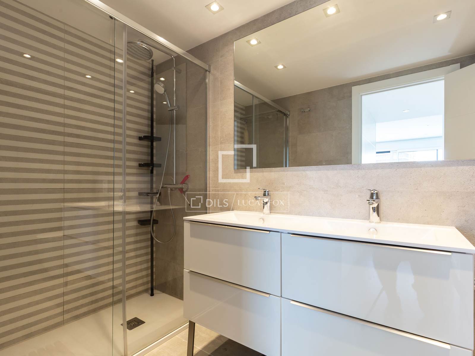 Villa Esplugues de Llobregat, Barcelona, Spānijā 5 istabas, 342 m2 Nr. 192850