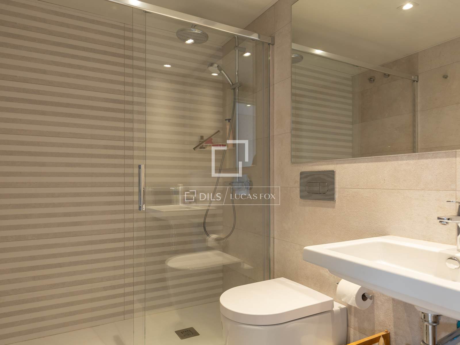 Villa Esplugues de Llobregat, Barcelona, Spānijā 5 istabas, 342 m2 Nr. 192850