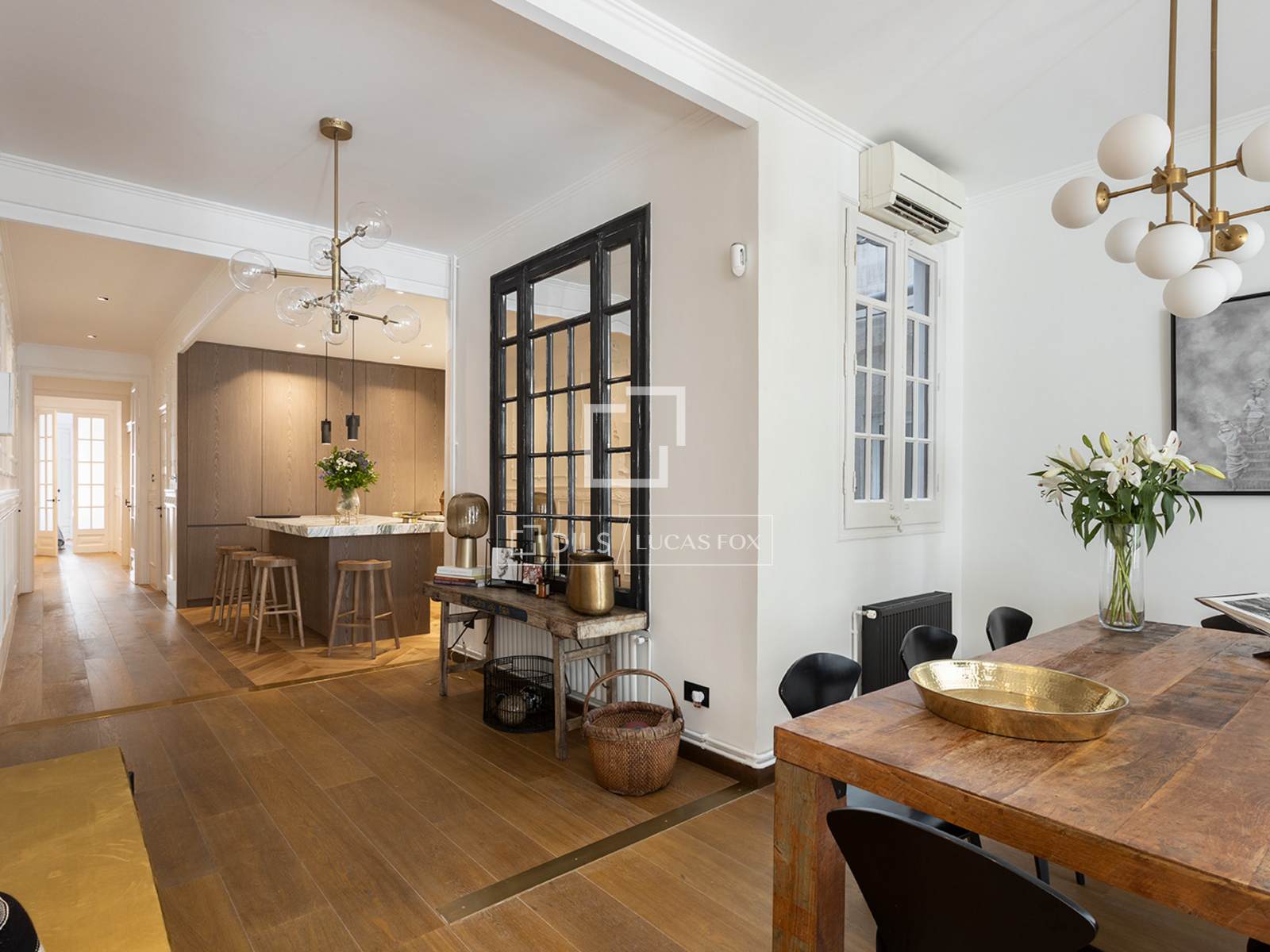 Apartment à Barcelona, Espagne 4 chambres, 174 m2 No. 192852