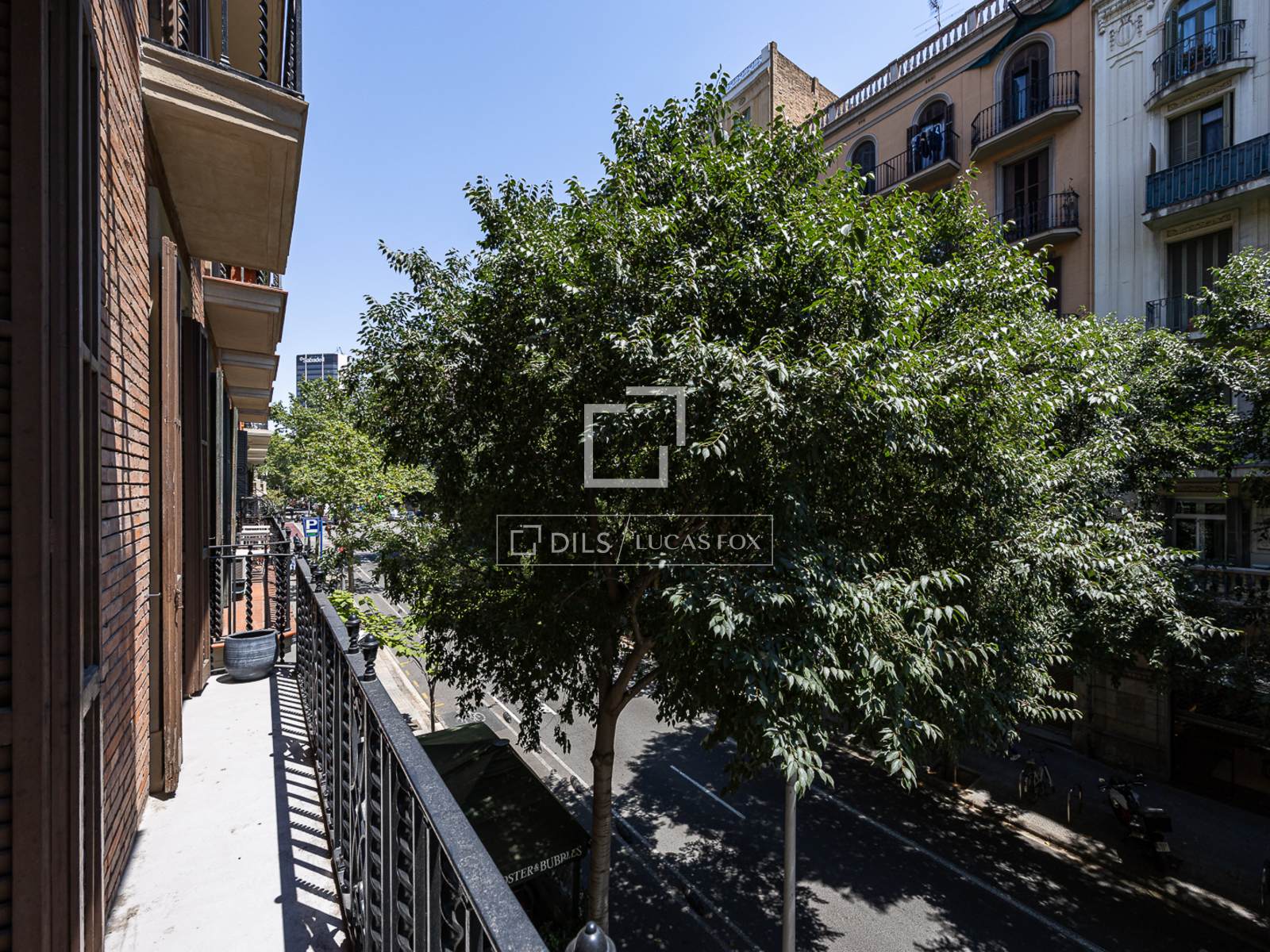 Apartment à Barcelona, Espagne 4 chambres, 174 m2 No. 192852