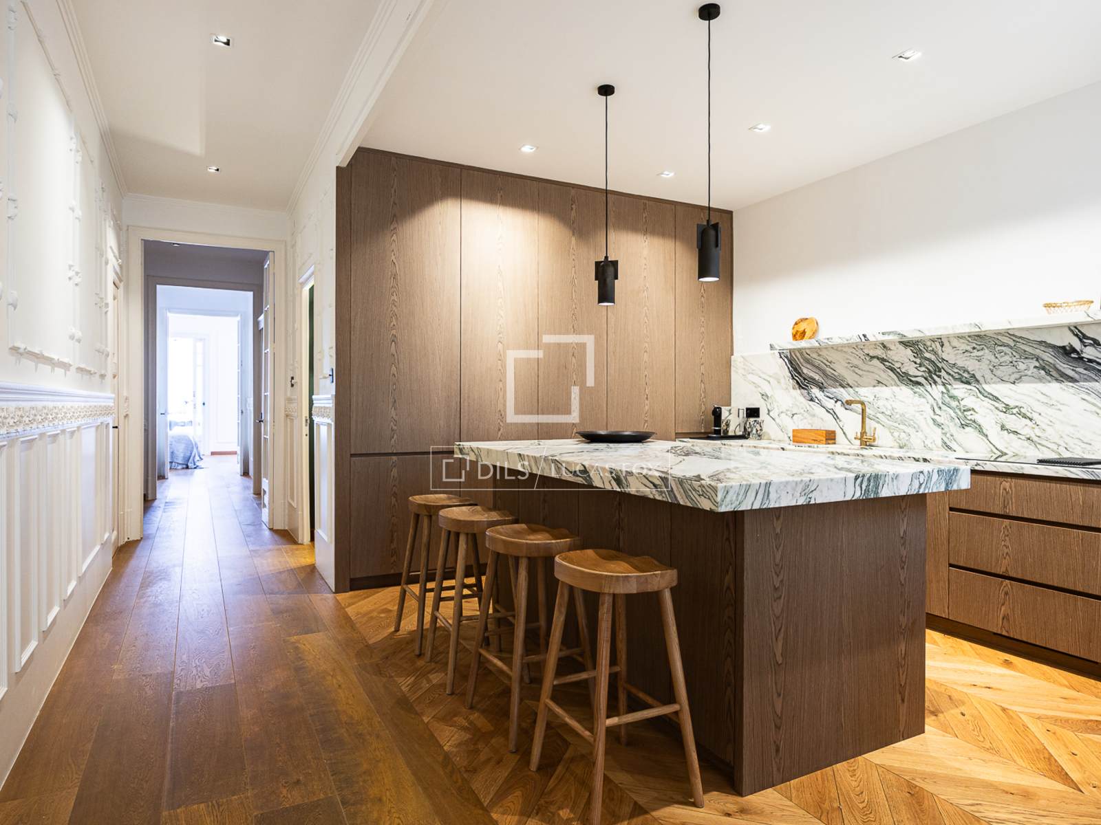 Apartment à Barcelona, Espagne 4 chambres, 174 m2 No. 192852