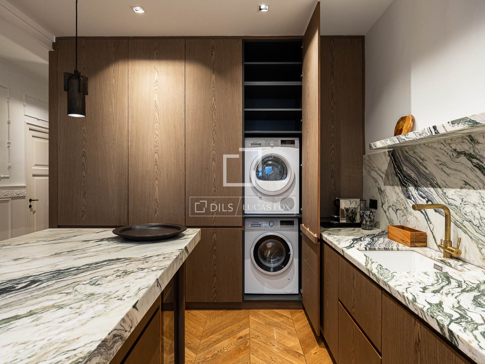 Apartment à Barcelona, Espagne 4 chambres, 174 m2 No. 192852