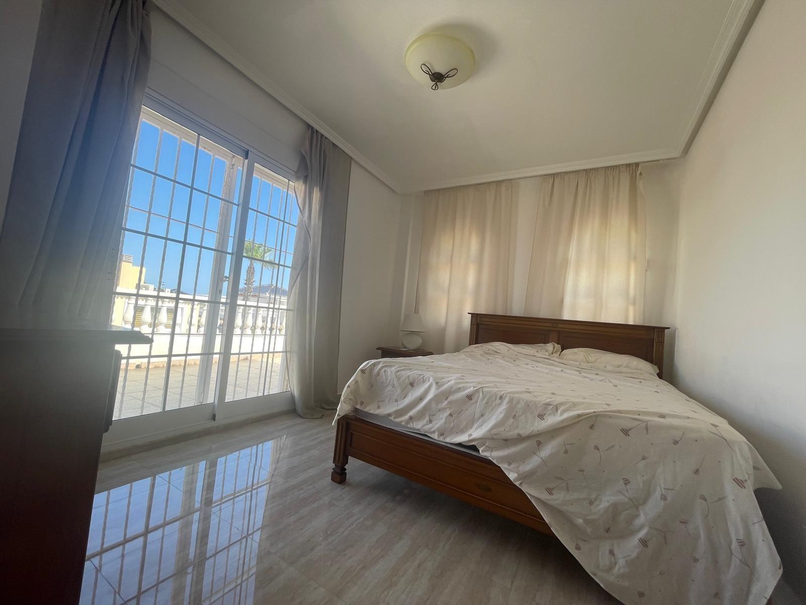 House in Torrevieja, Alicante, Spain 5 bedrooms, 161 sq.m. No. 165668