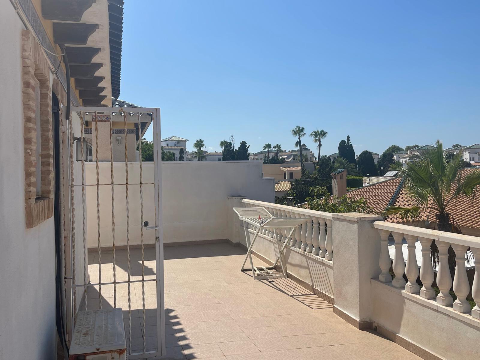 House in Torrevieja, Alicante, Spain 5 bedrooms, 161 sq.m. No. 165668