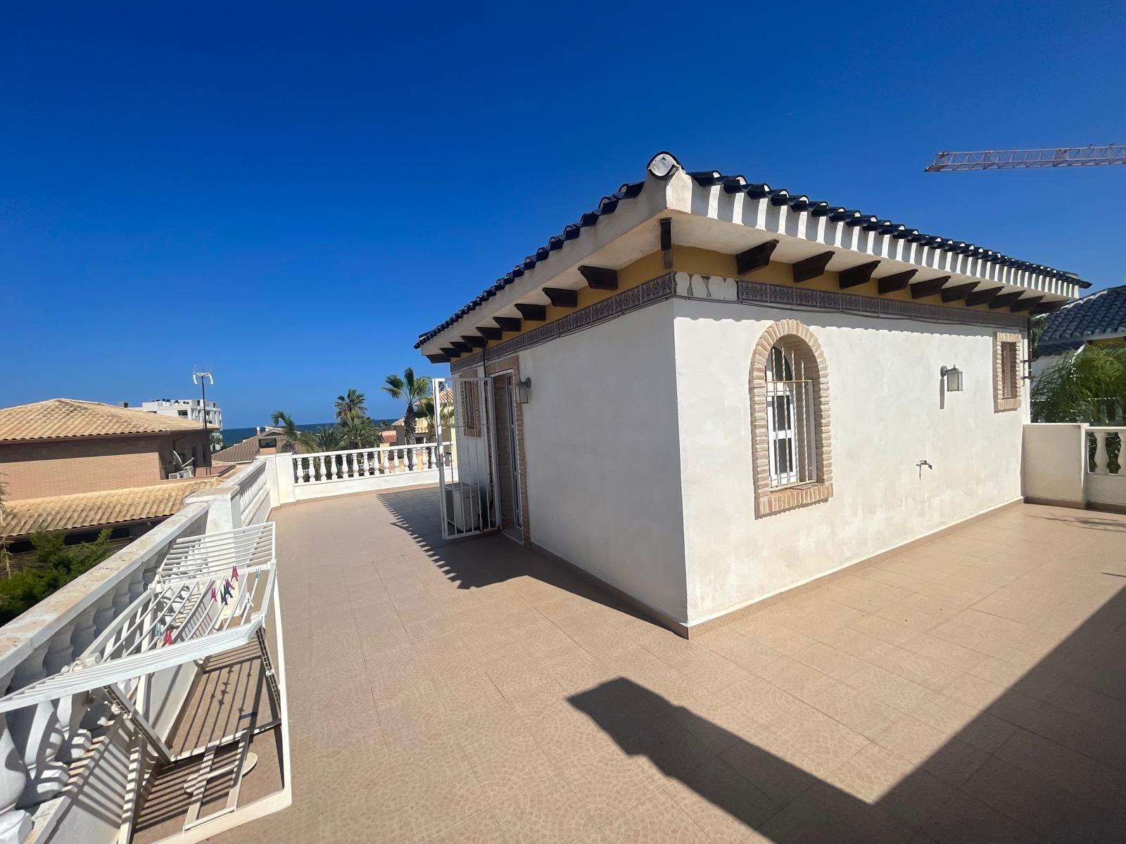 House in Torrevieja, Alicante, Spain 5 bedrooms, 161 sq.m. No. 165668