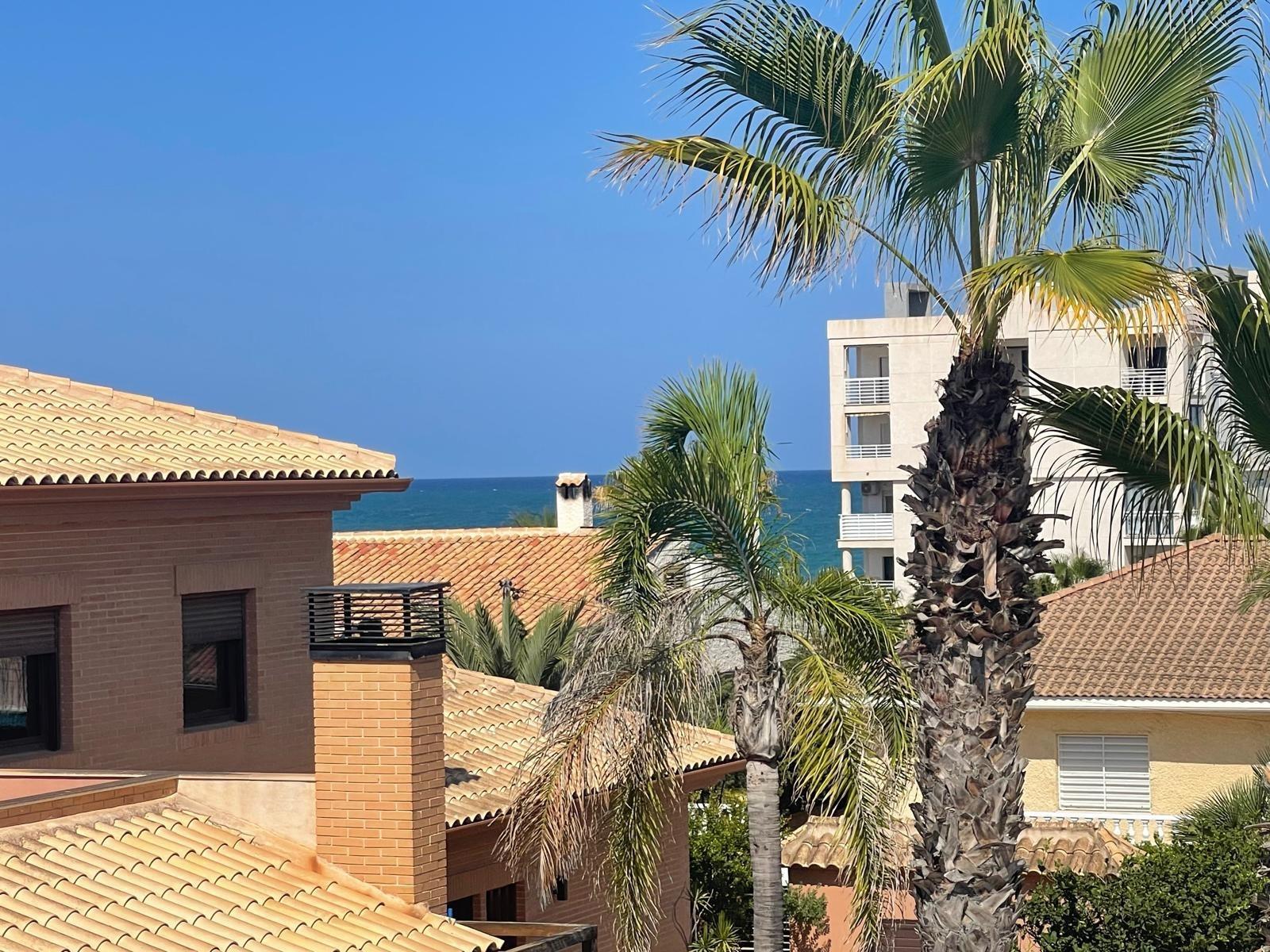 House in Torrevieja, Alicante, Spain 5 bedrooms, 161 sq.m. No. 165668
