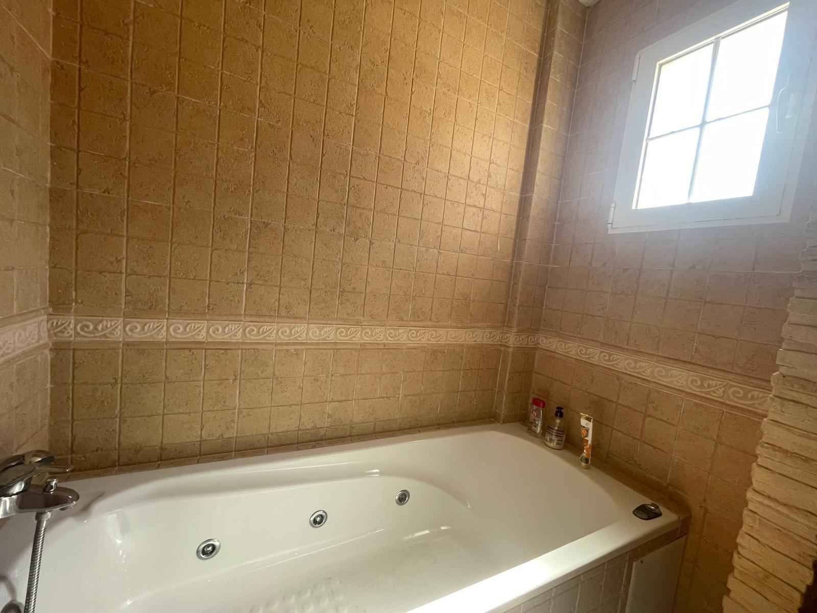 House in Torrevieja, Alicante, Spain 5 bedrooms, 161 sq.m. No. 165668