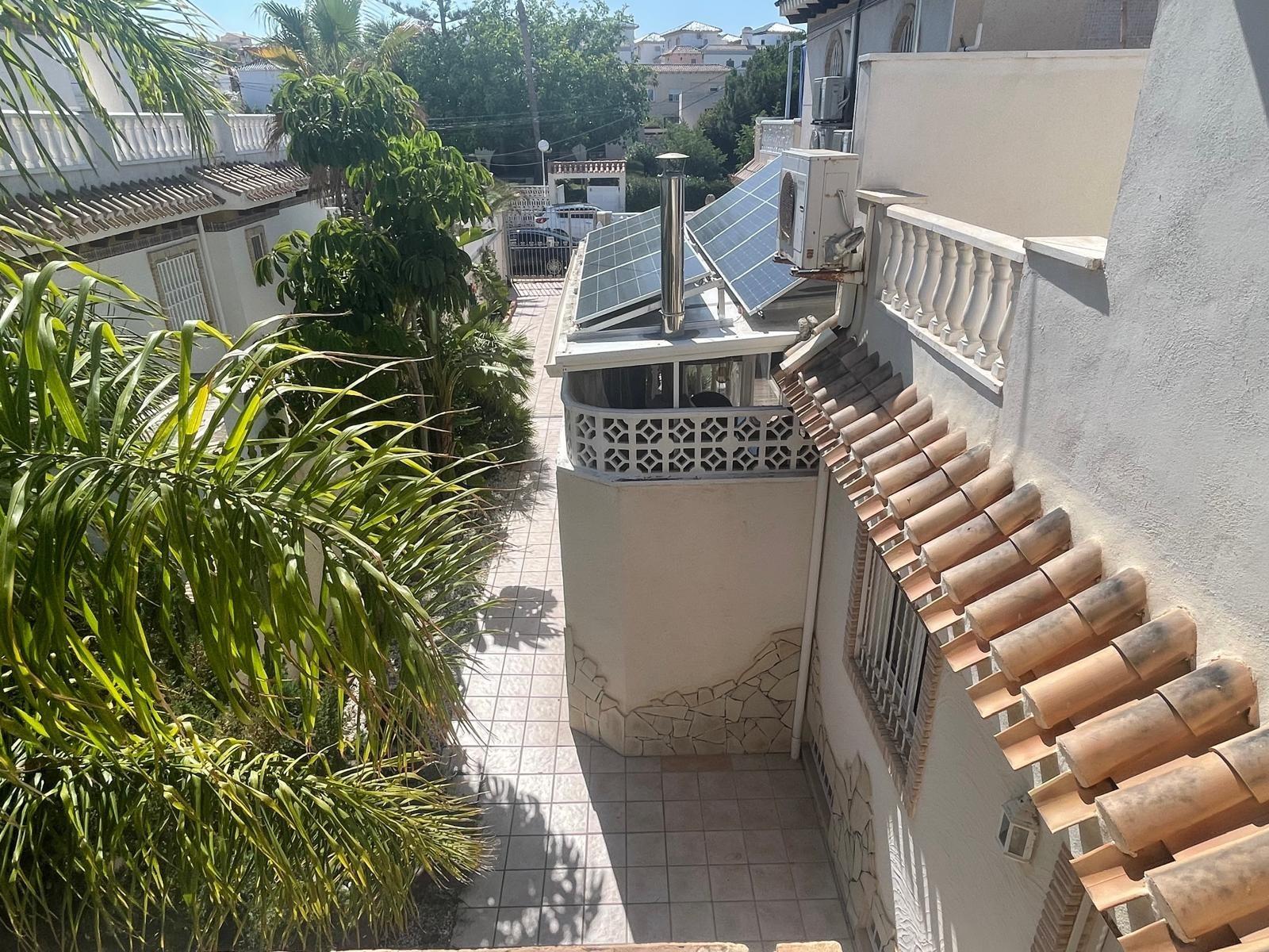 House in Torrevieja, Alicante, Spain 5 bedrooms, 161 sq.m. No. 165668