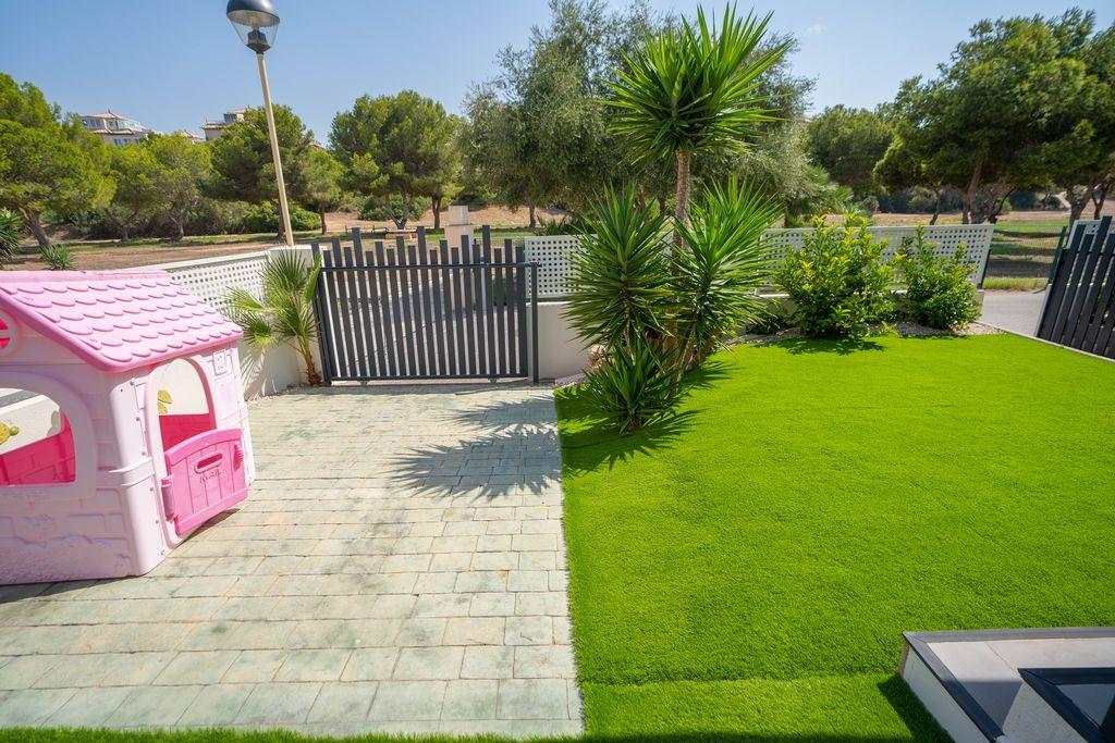 Villa in La Zenia, Alicante, Spain 3 bedrooms, 76 sq.m. No. 165662