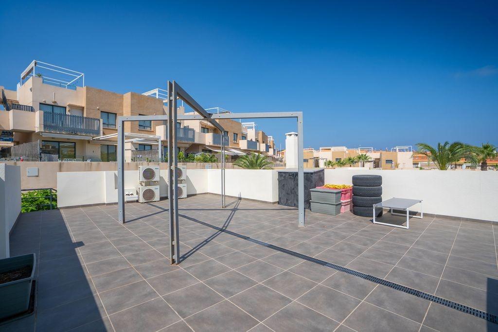 Villa in La Zenia, Alicante, Spain 3 bedrooms, 76 sq.m. No. 165662