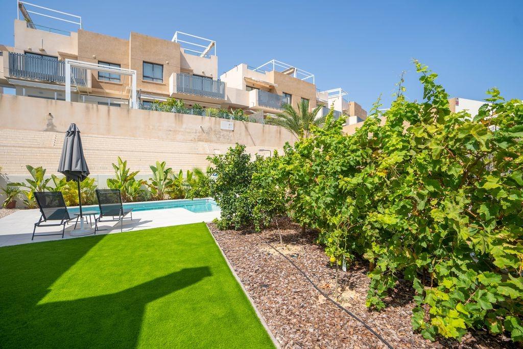 Villa in La Zenia, Alicante, Spain 3 bedrooms, 76 sq.m. No. 165662