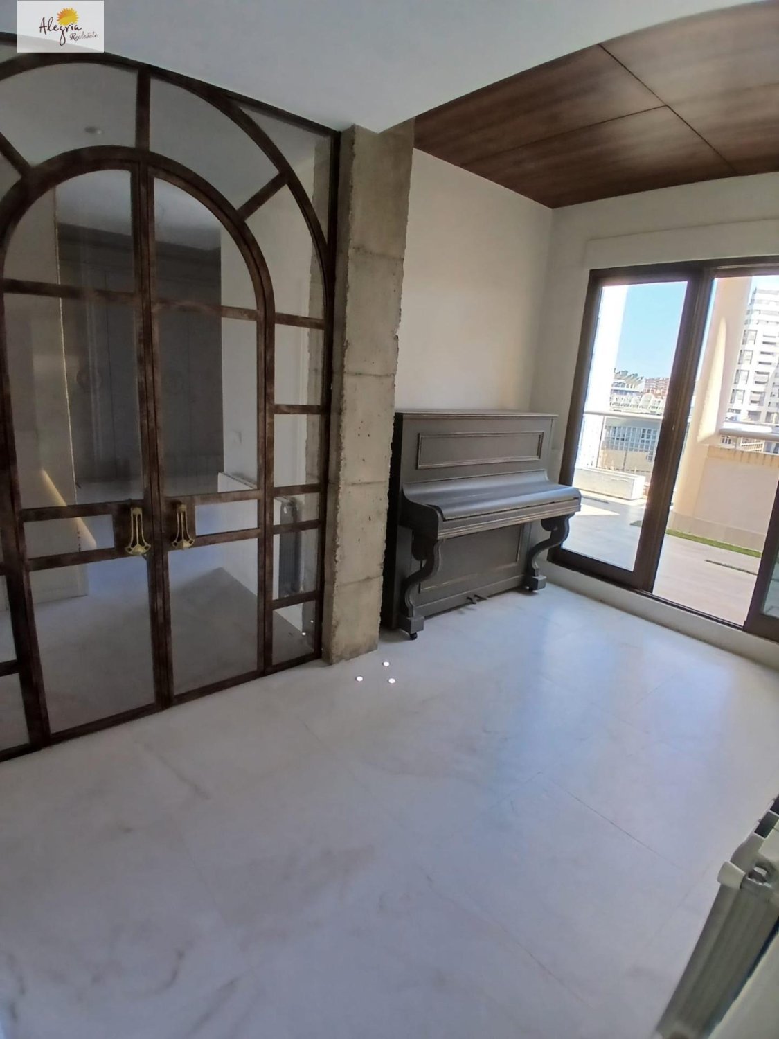 Penthouse in Valencia, Spain 3 bedrooms, 200 sq.m. No. 165663