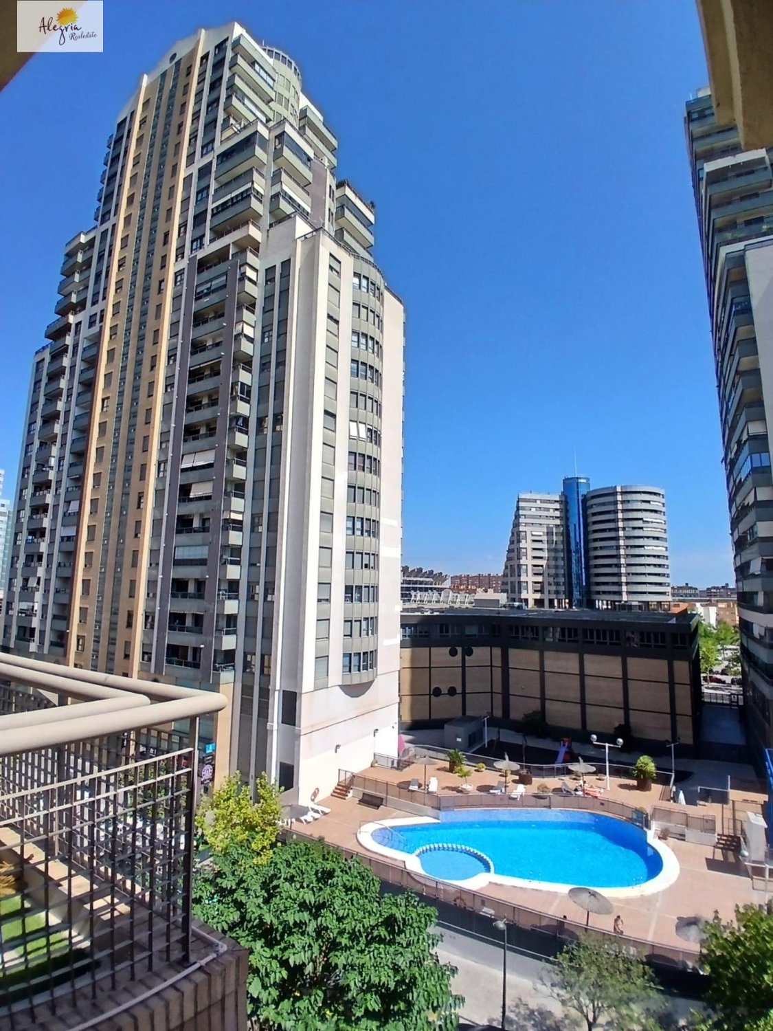 Penthouse in Valencia, Spain 3 bedrooms, 200 sq.m. No. 165663