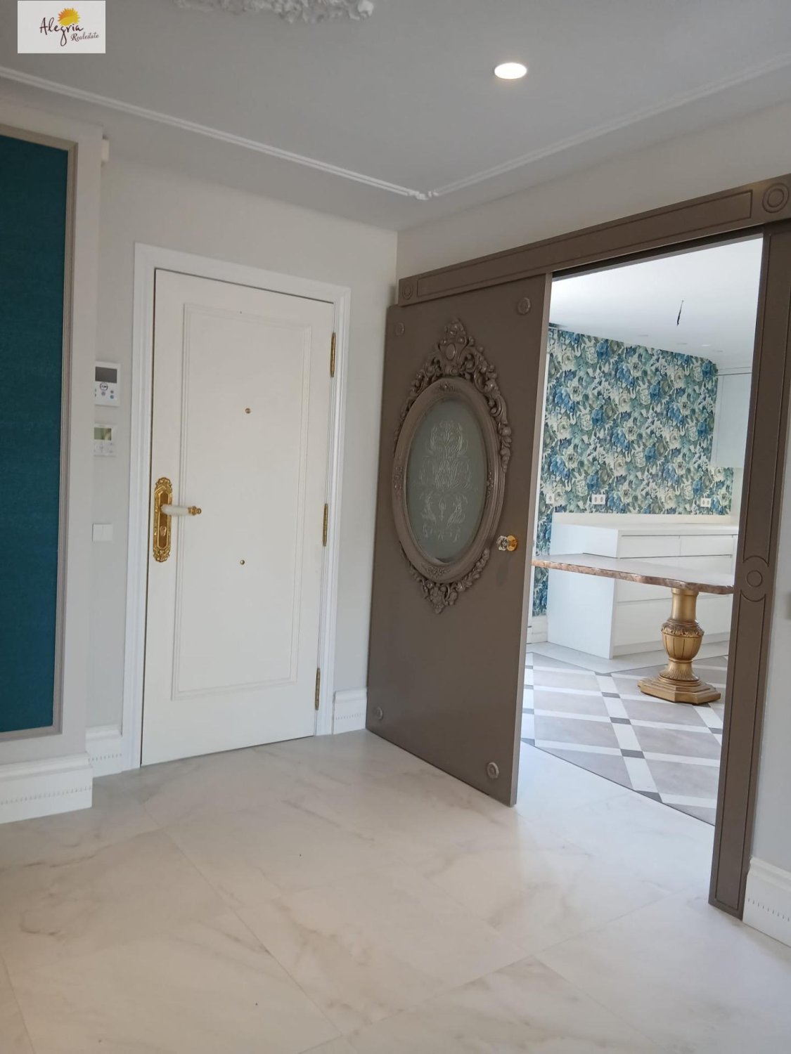 Penthouse in Valencia, Spain 3 bedrooms, 200 sq.m. No. 165663
