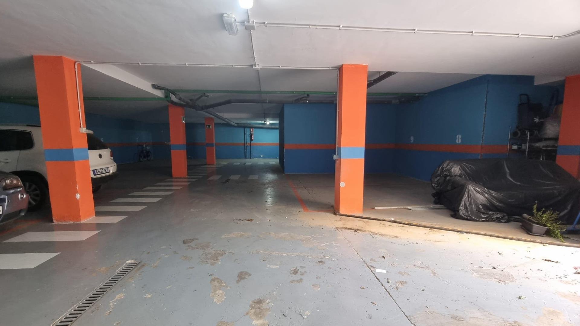 Estacionamiento en Torrevieja, Alicante, España 10 m2 No. 182809
