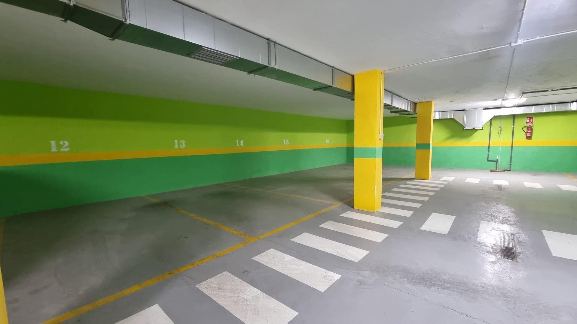 Estacionamiento en Torrevieja, Alicante, España 10 m2 No. 182809
