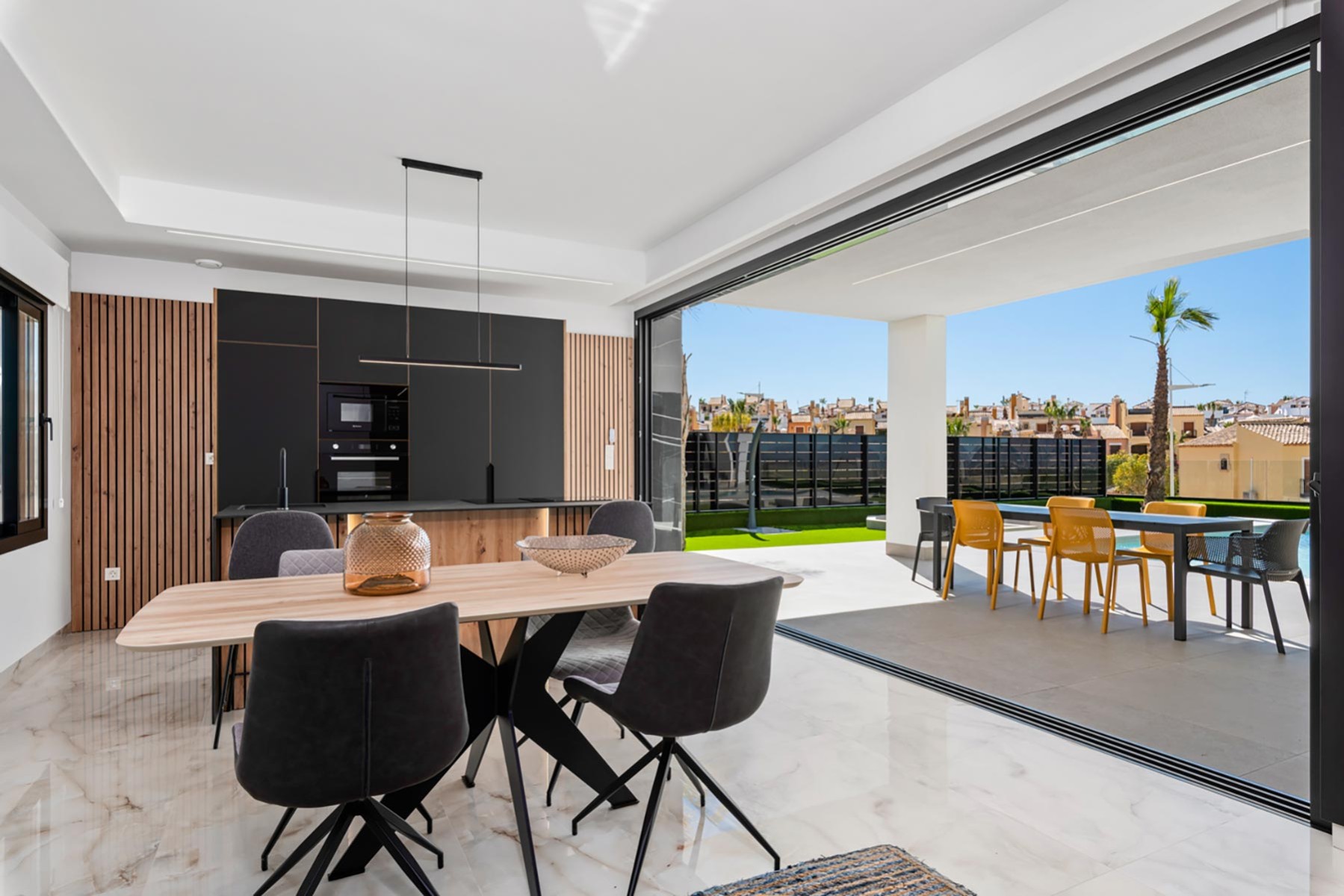 Villa a Alicante, Spagna 3 camere da letto, 129 mq. N° 146559