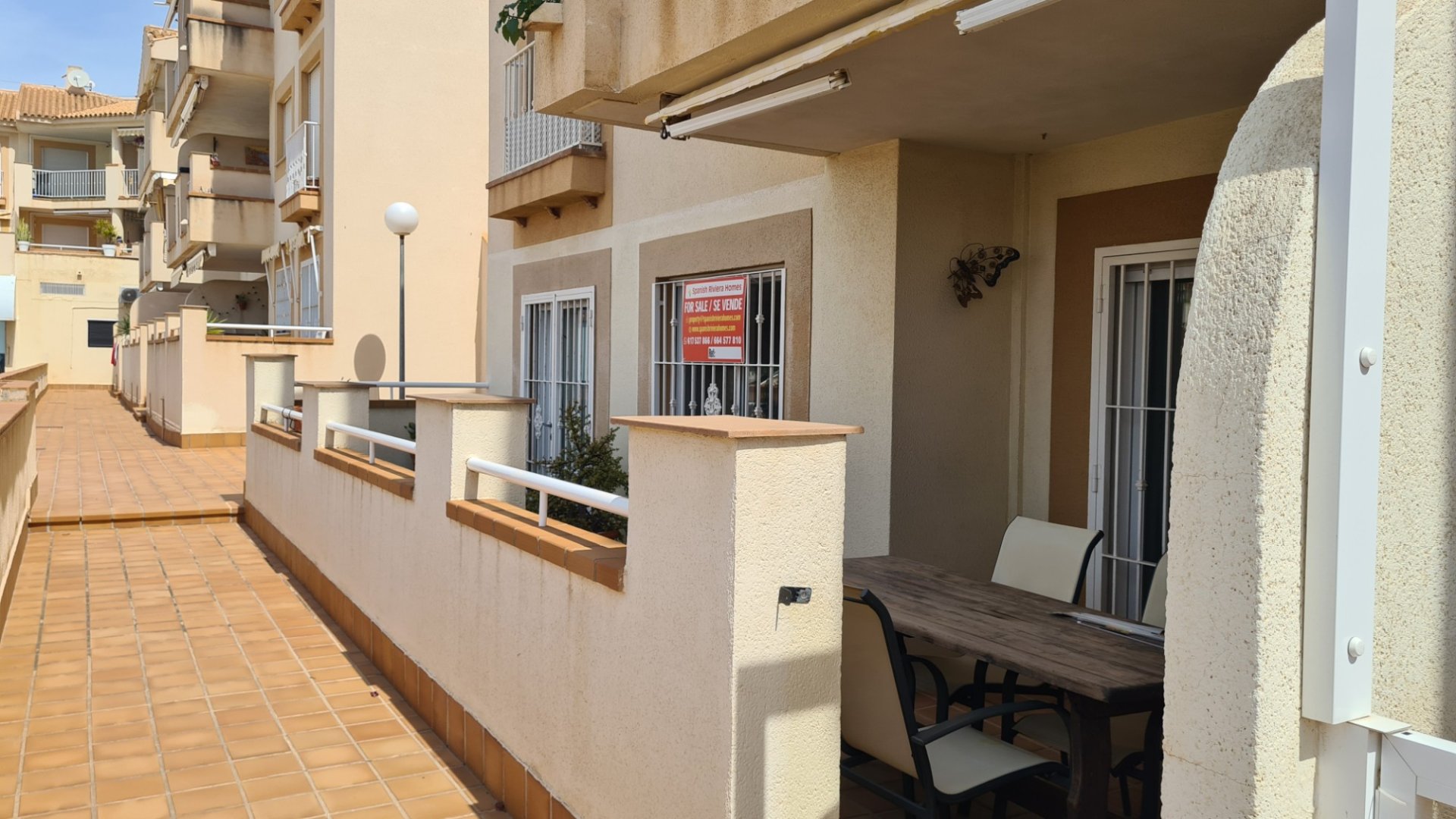 Apartamento en Alicante, España 3 dormitorios,  No. 133643