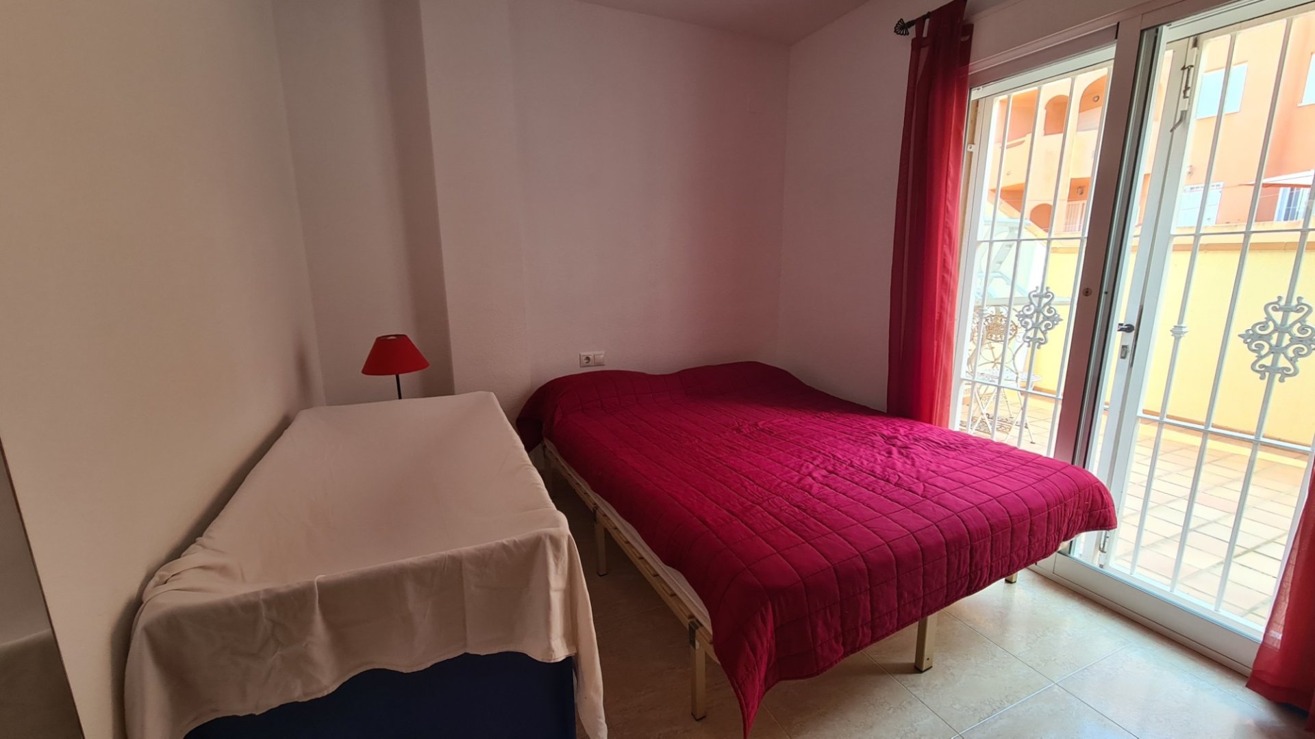 Apartamento en Alicante, España 3 dormitorios,  No. 133643